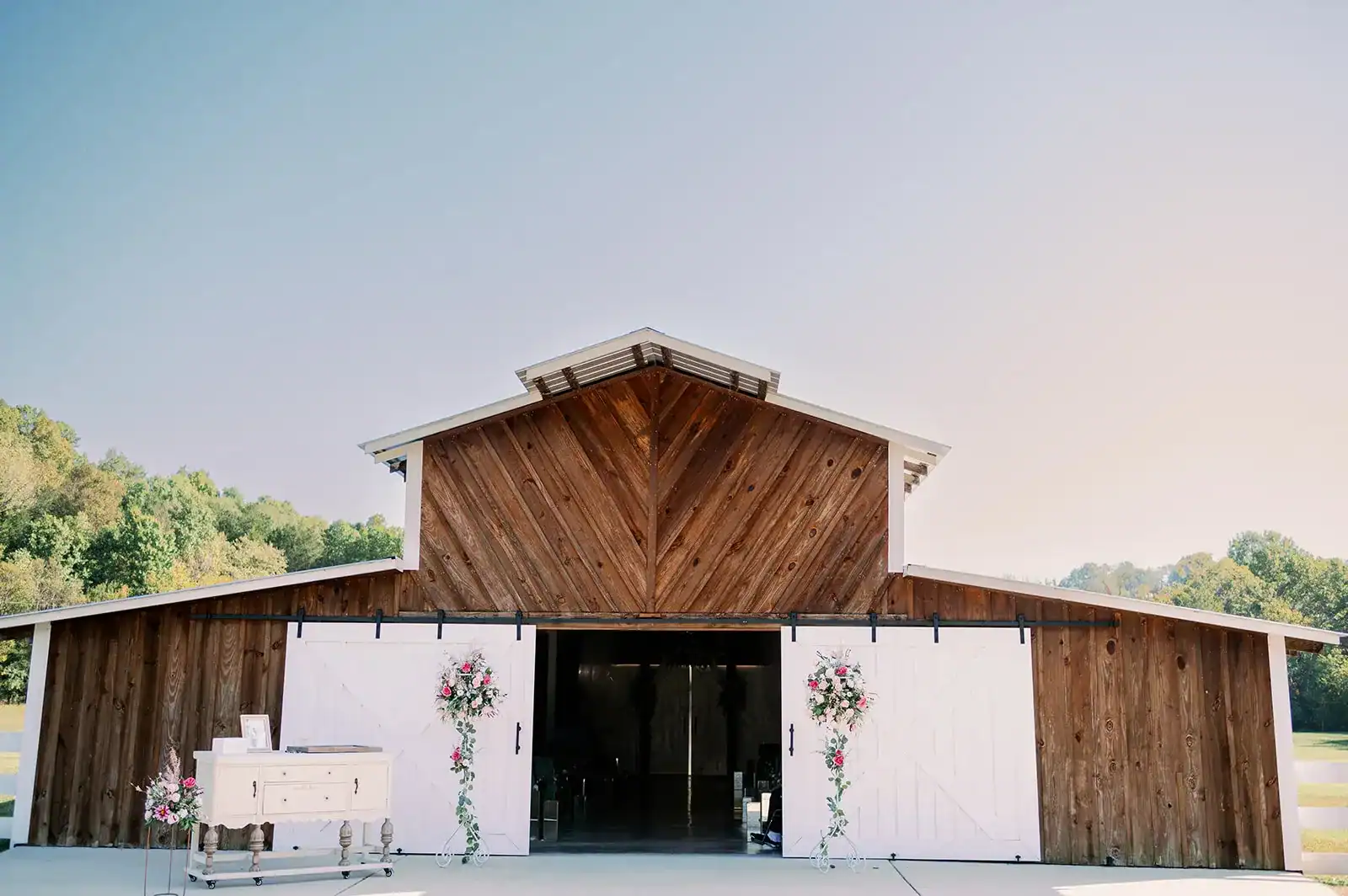 The Lofton Cynthia and Nathan Carla Lawrence Photography 2 The Lofton Cynthia and Nathan Carla Lawrence Photography | Wedding & Private Event Venue